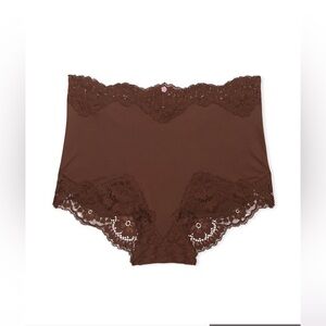 NWT Victoria’s Secret Woman’s Lace Boyshort Panty. Lace Trim in Ganache.